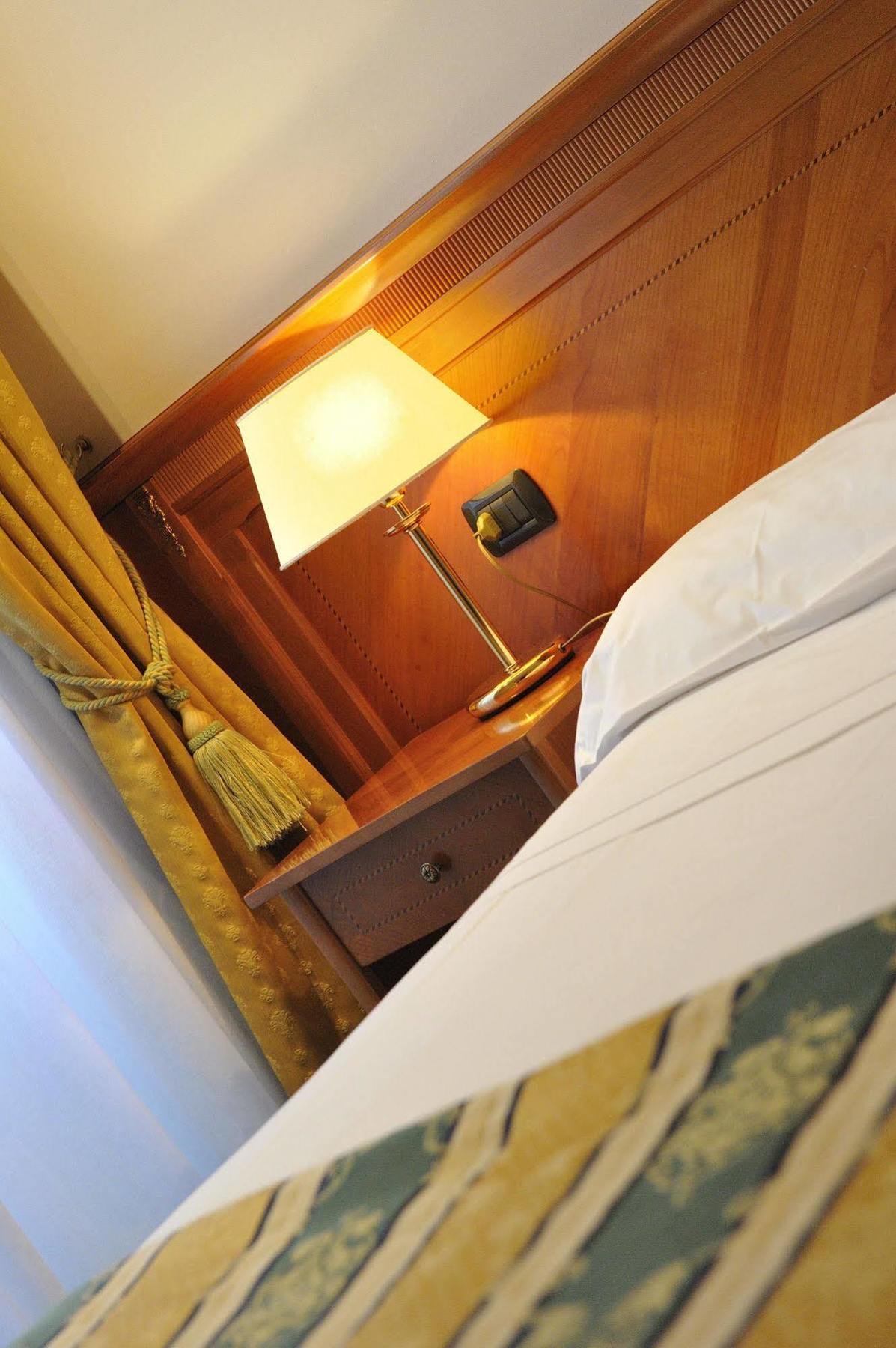 Hotel Eden Levico Terme Eksteriør bilde